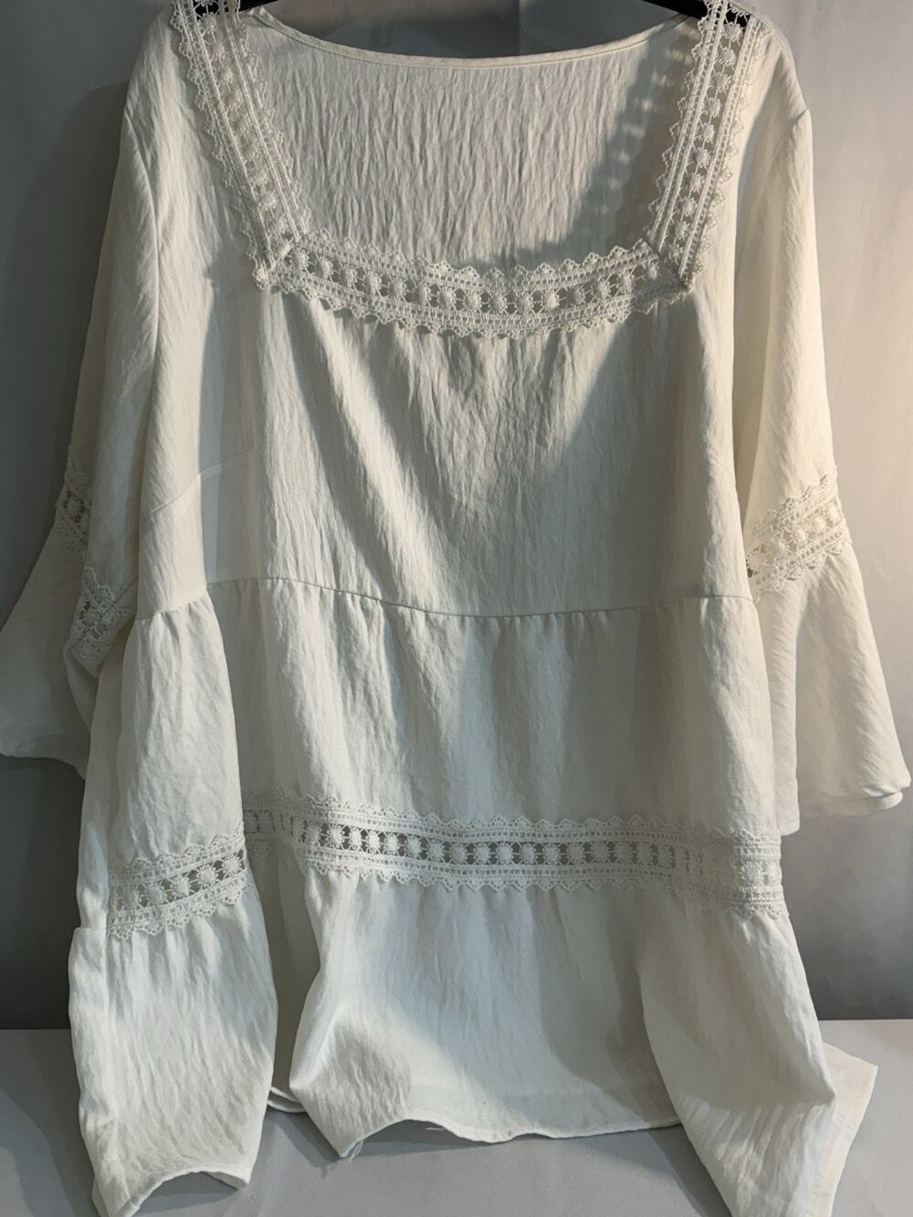 WOMEN’S TOP BELL SLEEVE ROUND NECK BOHO BLOUSE WHITE SIZE 4X 0066